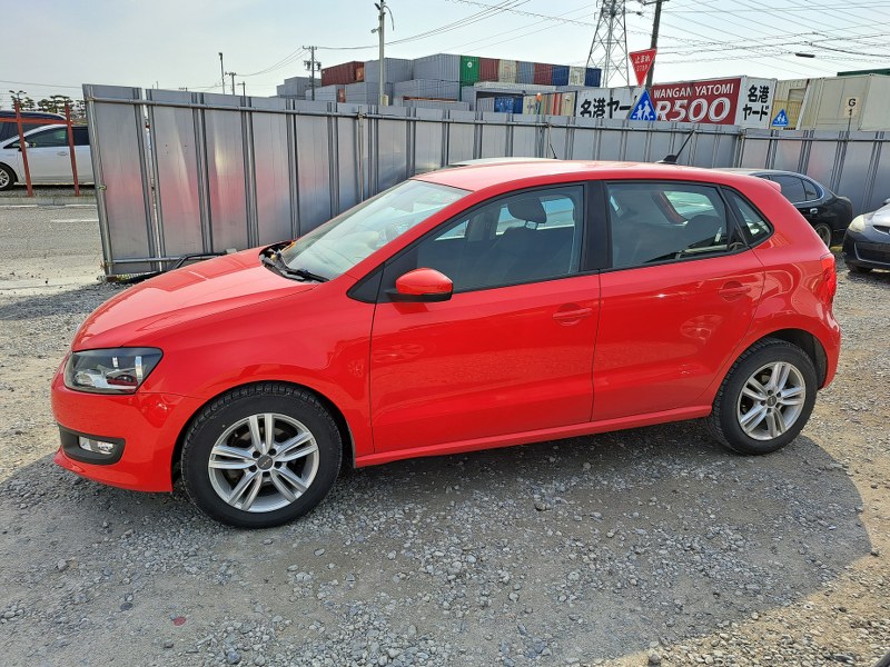 VOLKSWAGEN	POLO