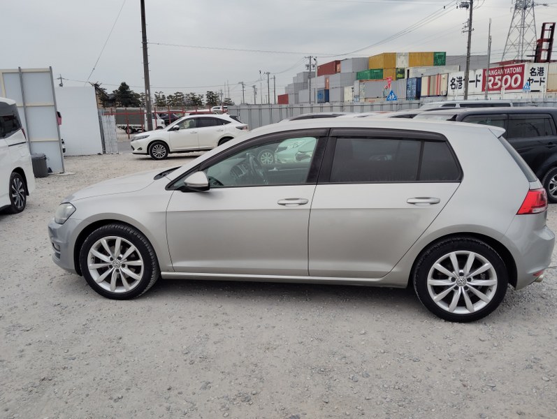 VOLKSWAGEN	GOLF