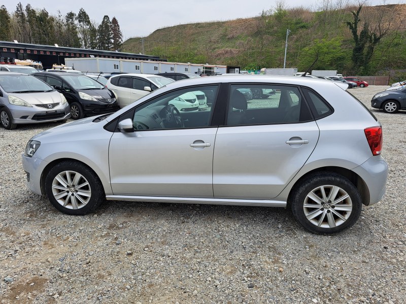 VOLKSWAGEN	POLO