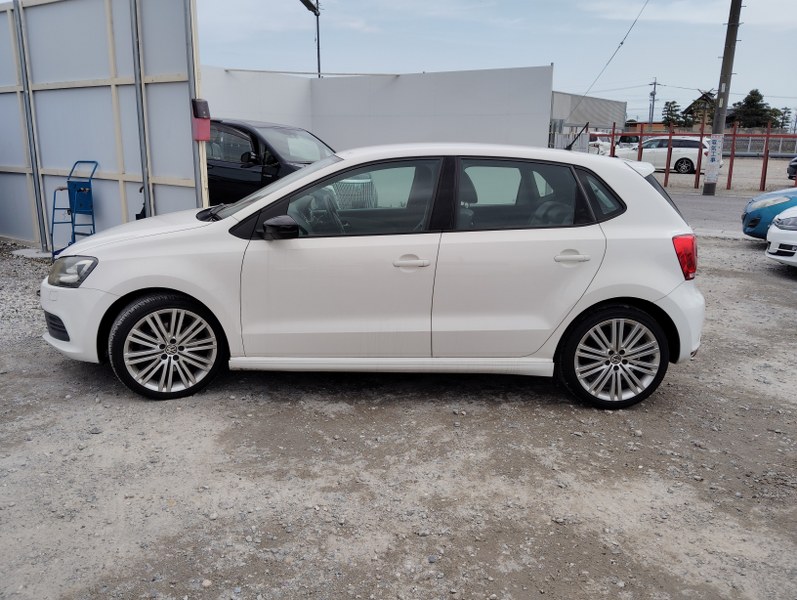 VOLKSWAGEN	POLO