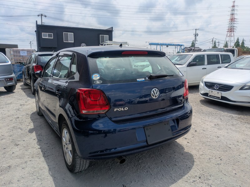 VOLKSWAGEN	POLO