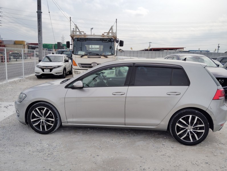 VOLKSWAGEN	GOLF