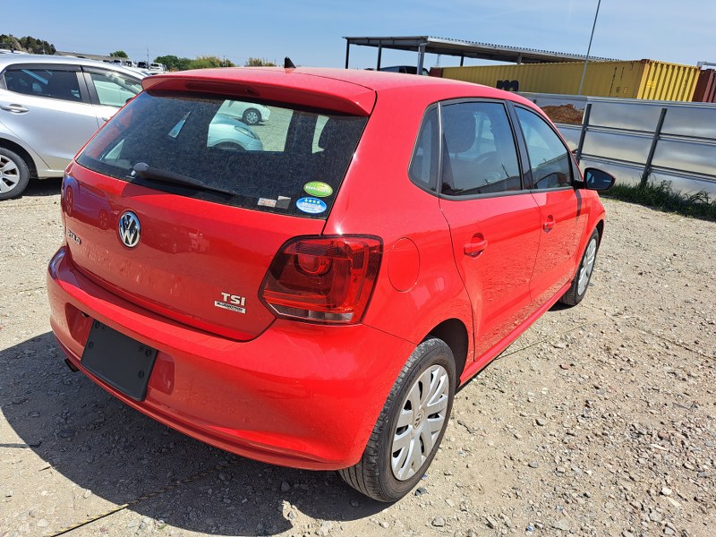 VOLKSWAGEN	POLO