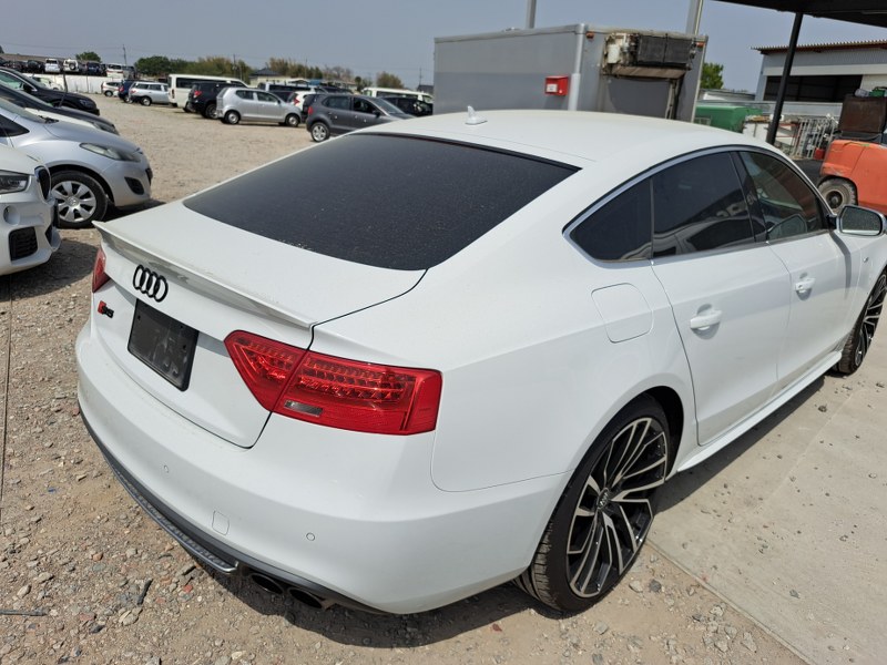 AUDI S5