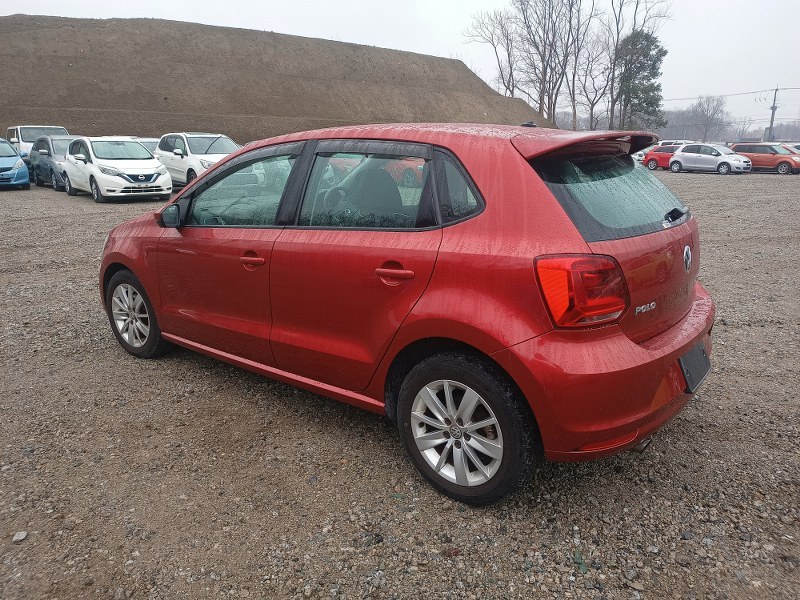 VOLKSWAGEN	POLO