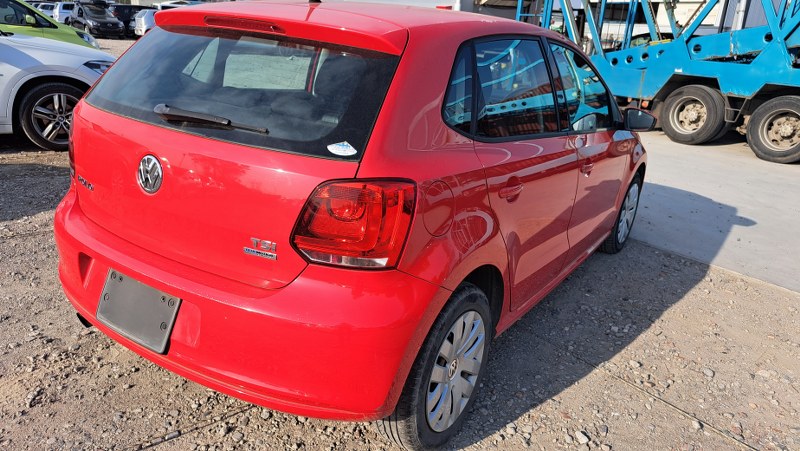 VOLKSWAGEN	POLO