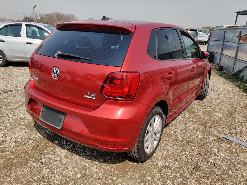 VOLKSWAGEN	POLO