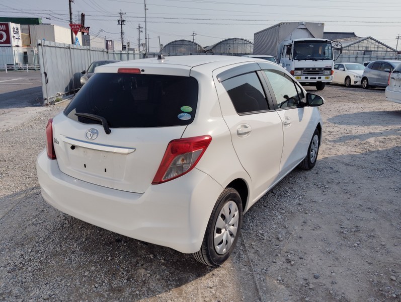 TOYOTA	VITZ