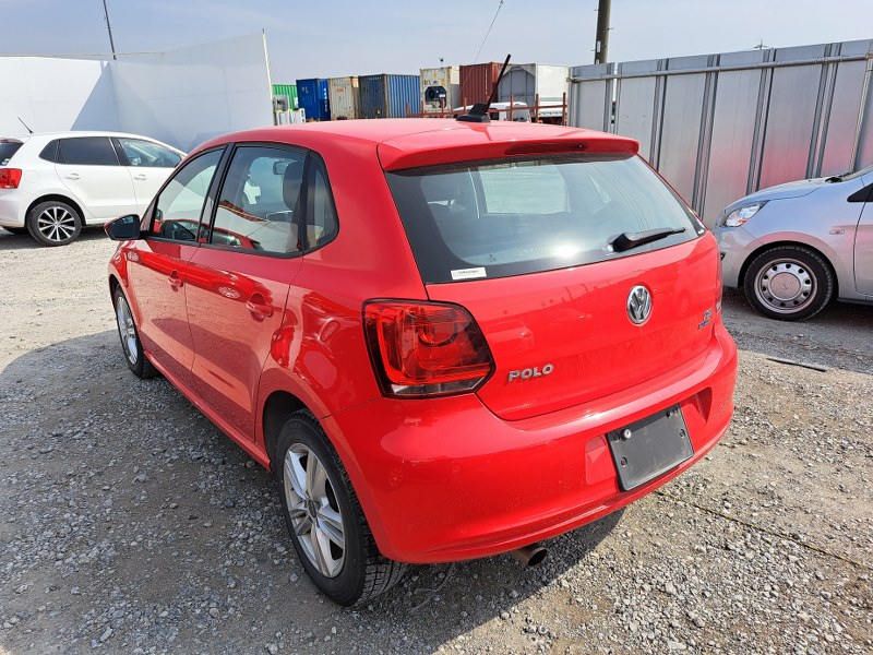 VOLKSWAGEN	POLO