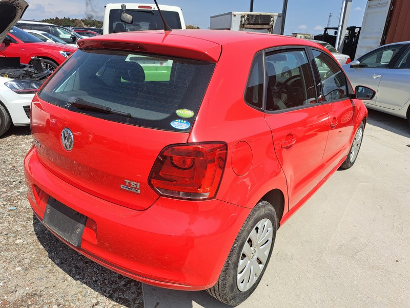 VOLKSWAGEN	POLO