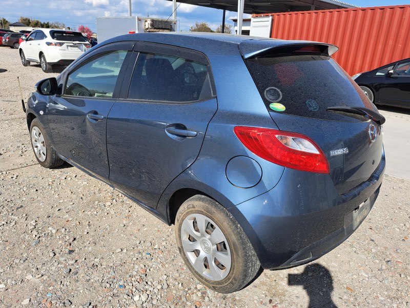 MAZDA	DEMIO