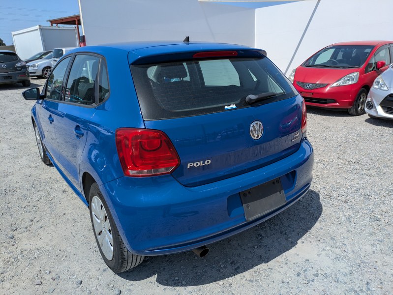 VOLKSWAGEN	POLO