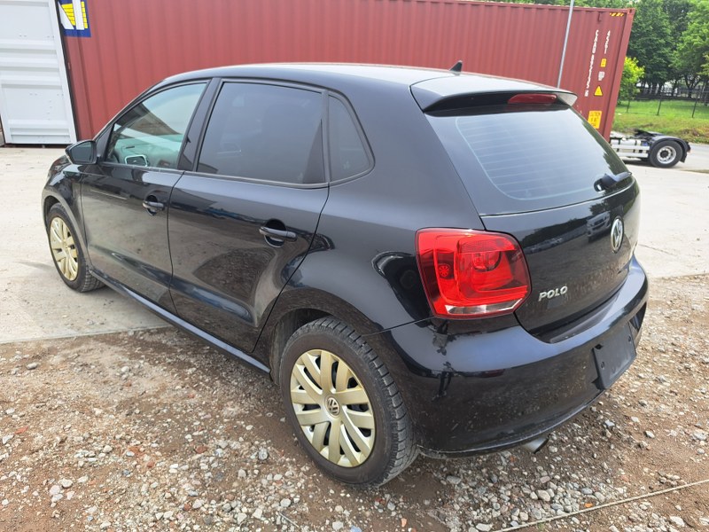 VOLKSWAGEN	POLO