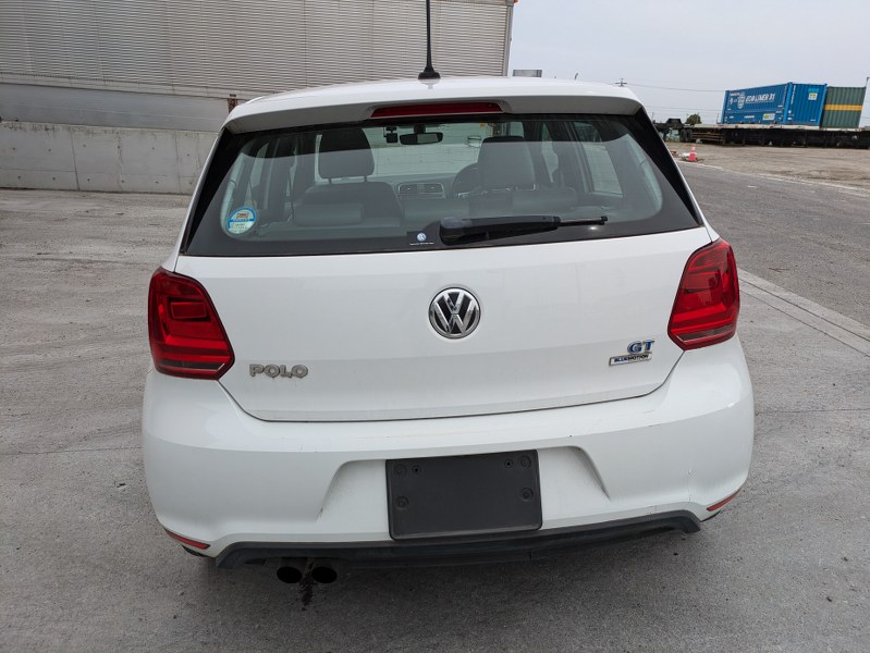 VOLKSWAGEN	POLO