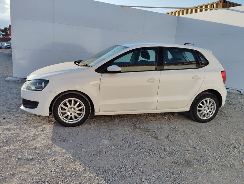 VOLKSWAGEN	POLO