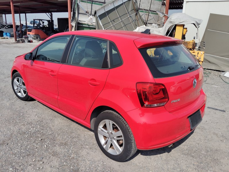 VOLKSWAGEN	POLO
