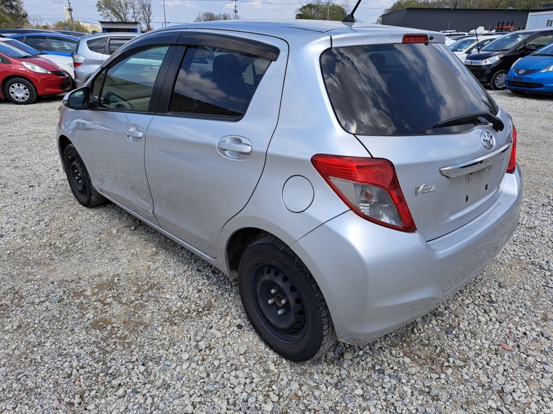 TOYOTA	VITZ