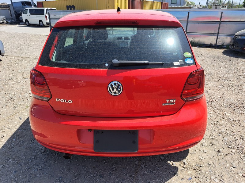 VOLKSWAGEN	POLO