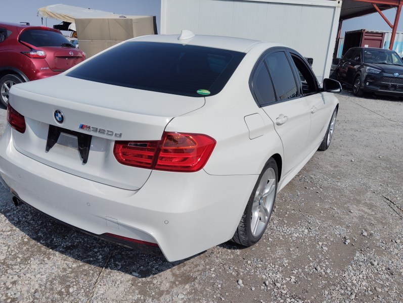 BMW	3 SERIES