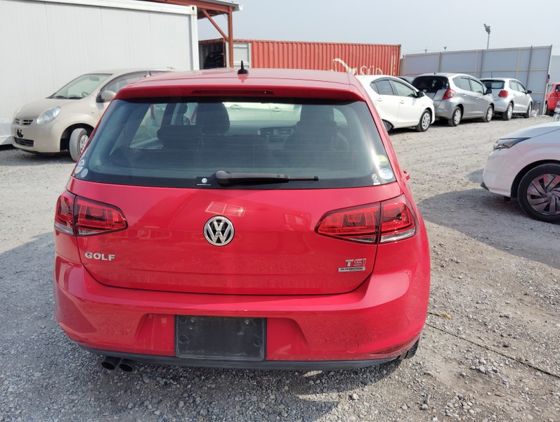 VOLKSWAGEN	GOLF