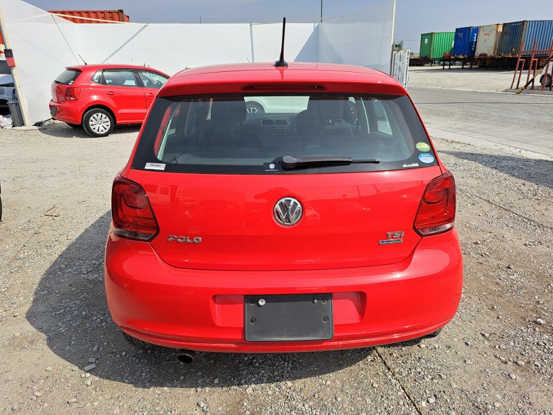 VOLKSWAGEN	POLO