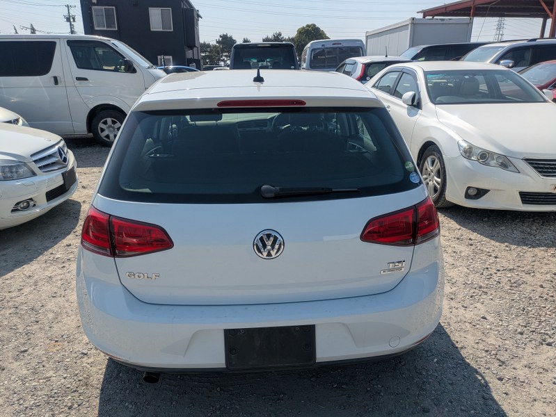 VOLKSWAGEN	GOLF