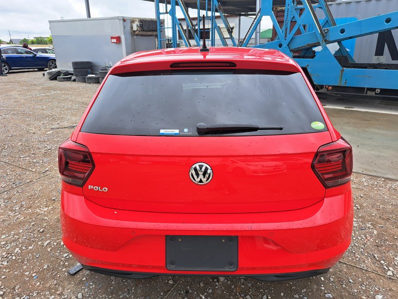 VOLKSWAGEN	POLO