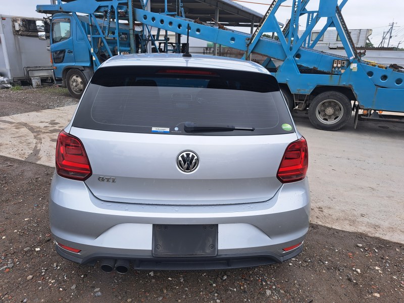 VOLKSWAGEN	POLO