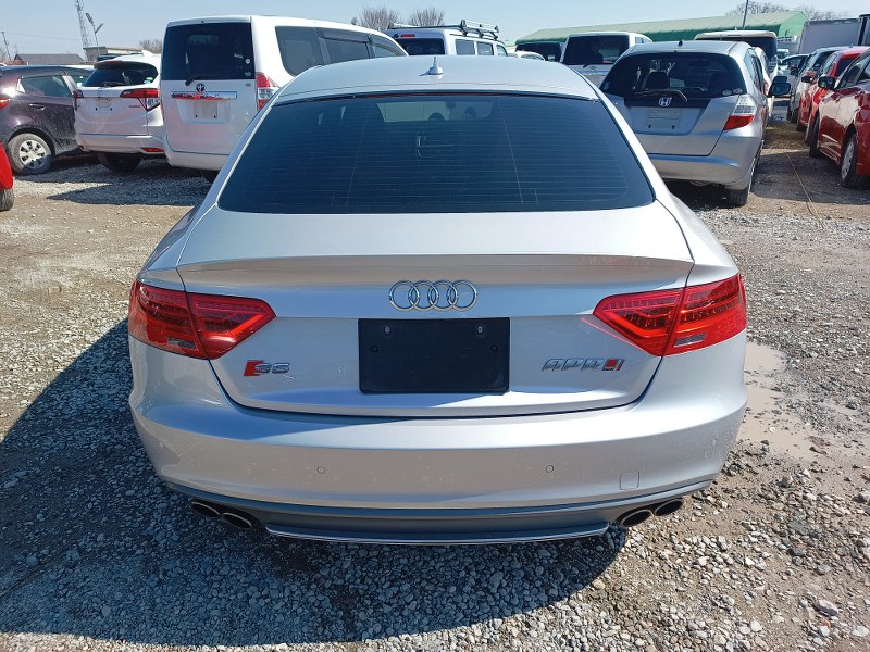 AUDI S5