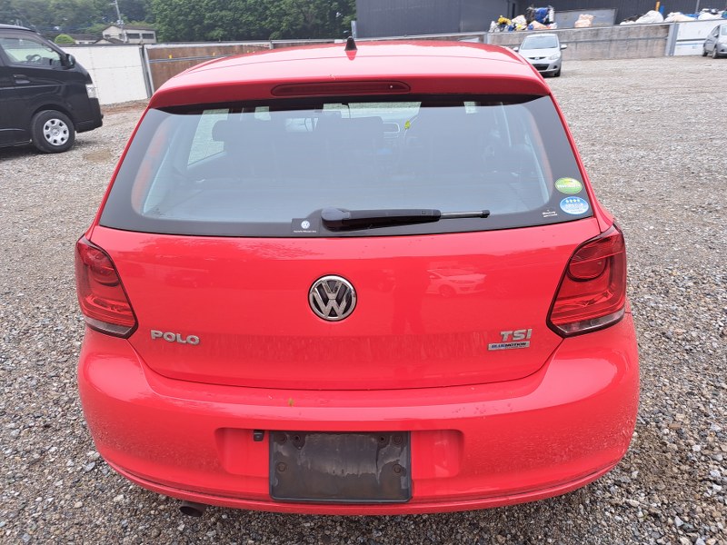 VOLKSWAGEN	POLO