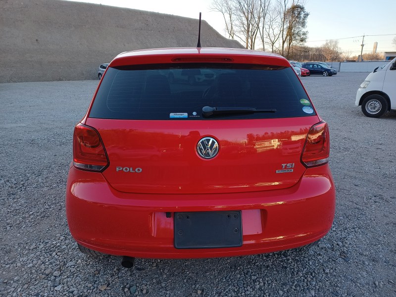 VOLKSWAGEN	POLO