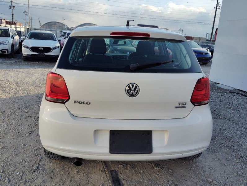VOLKSWAGEN	POLO