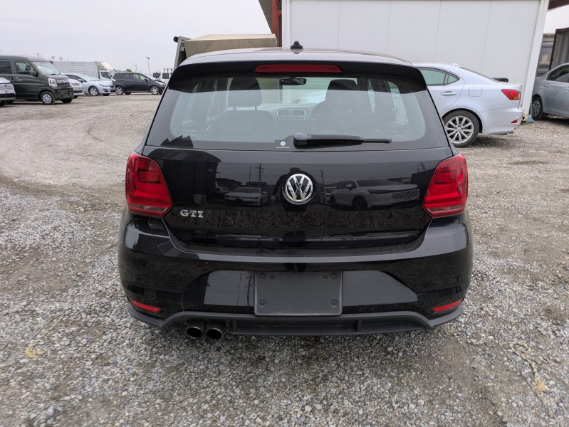 VOLKSWAGEN	POLO