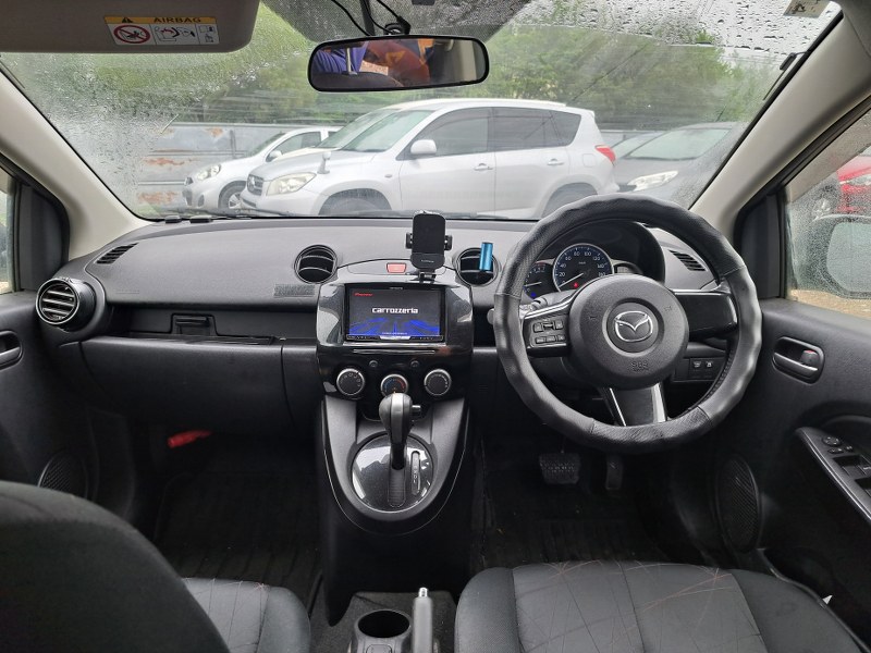 MAZDA	DEMIO