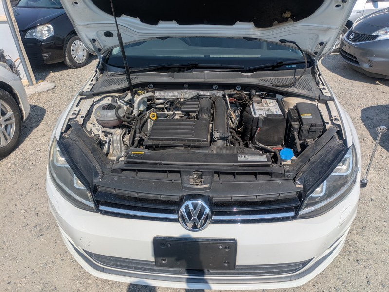 VOLKSWAGEN	GOLF