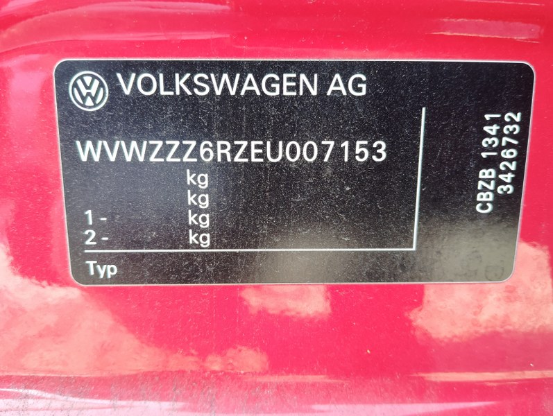 VOLKSWAGEN	POLO