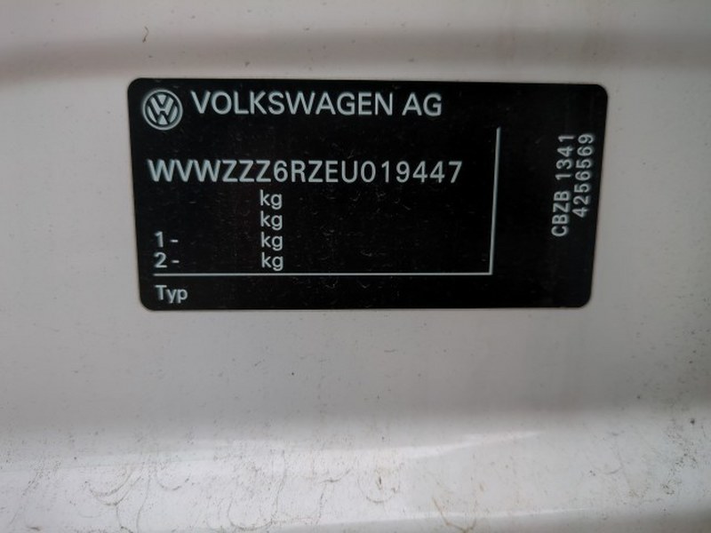 VOLKSWAGEN	POLO