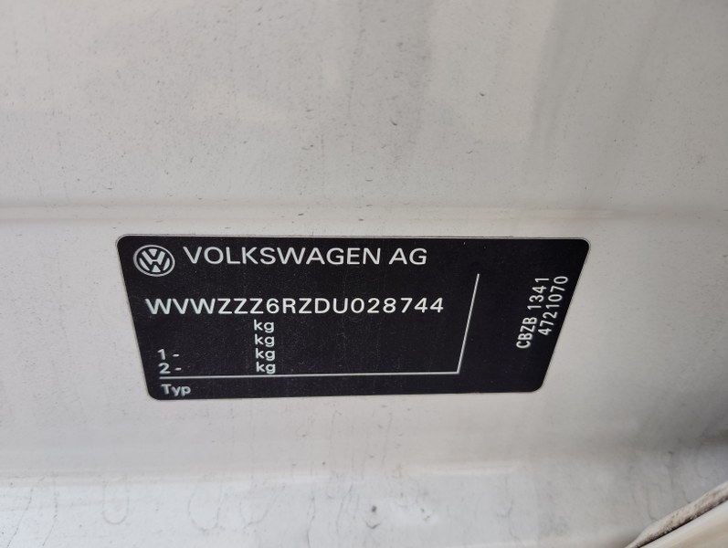 VOLKSWAGEN	POLO