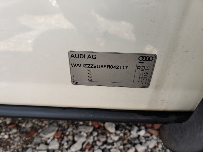 AUDI	Q3