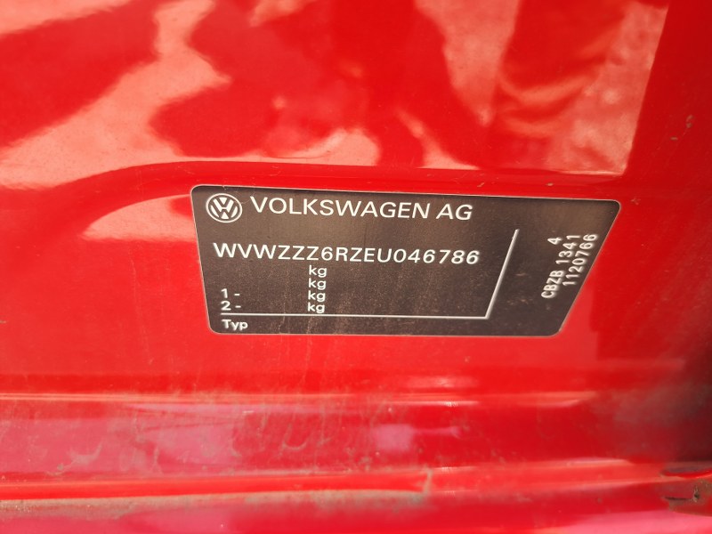 VOLKSWAGEN	POLO