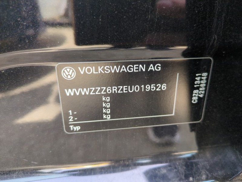 VOLKSWAGEN	POLO