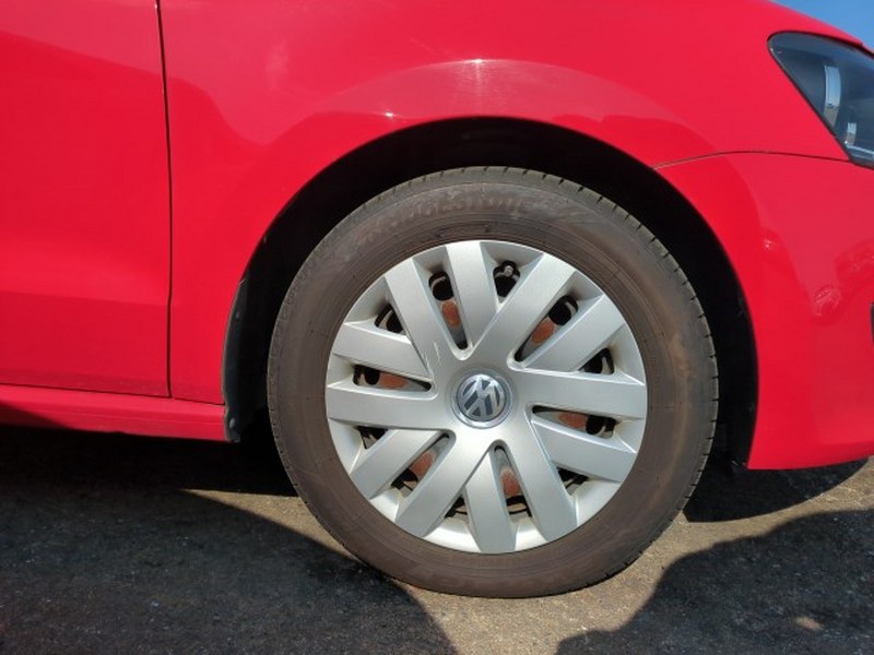 VOLKSWAGEN	POLO
