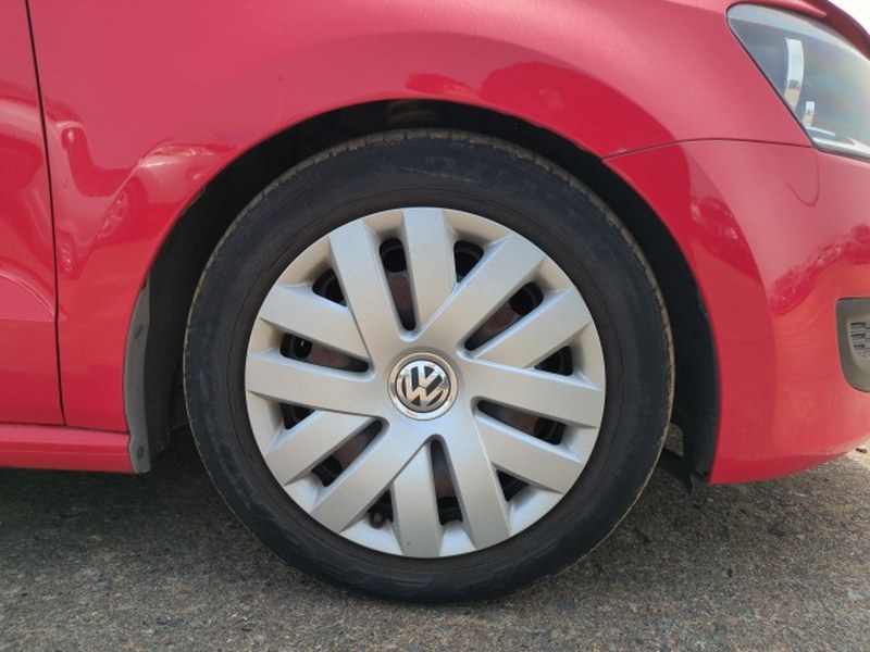 VOLKSWAGEN	POLO