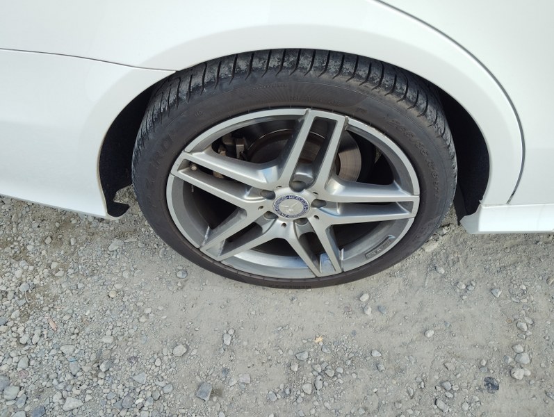 MERCEDES BENZ E CLASS