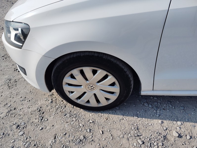 VOLKSWAGEN	POLO