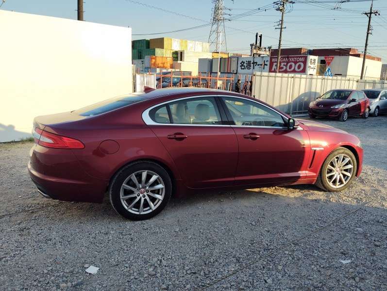 JAGUAR	XF