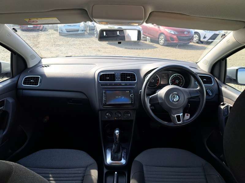 VOLKSWAGEN	POLO