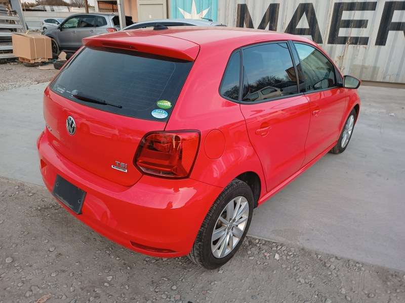 VOLKSWAGEN	POLO