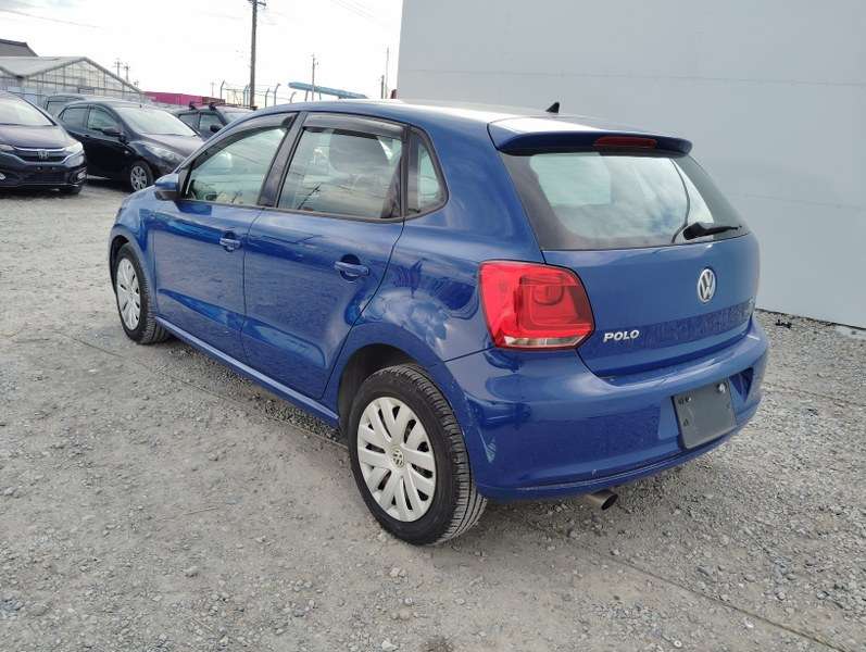 VOLKSWAGEN	POLO