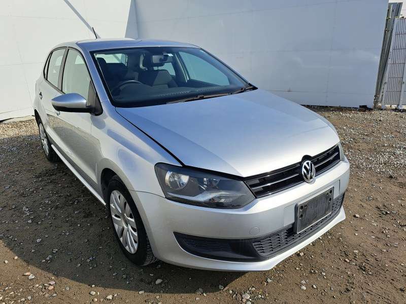 VOLKSWAGEN	POLO